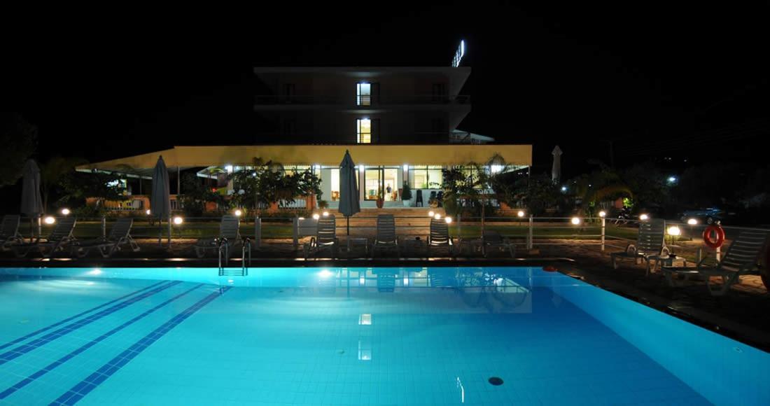 Cleopatra Hotel Kanali  Exterior photo
